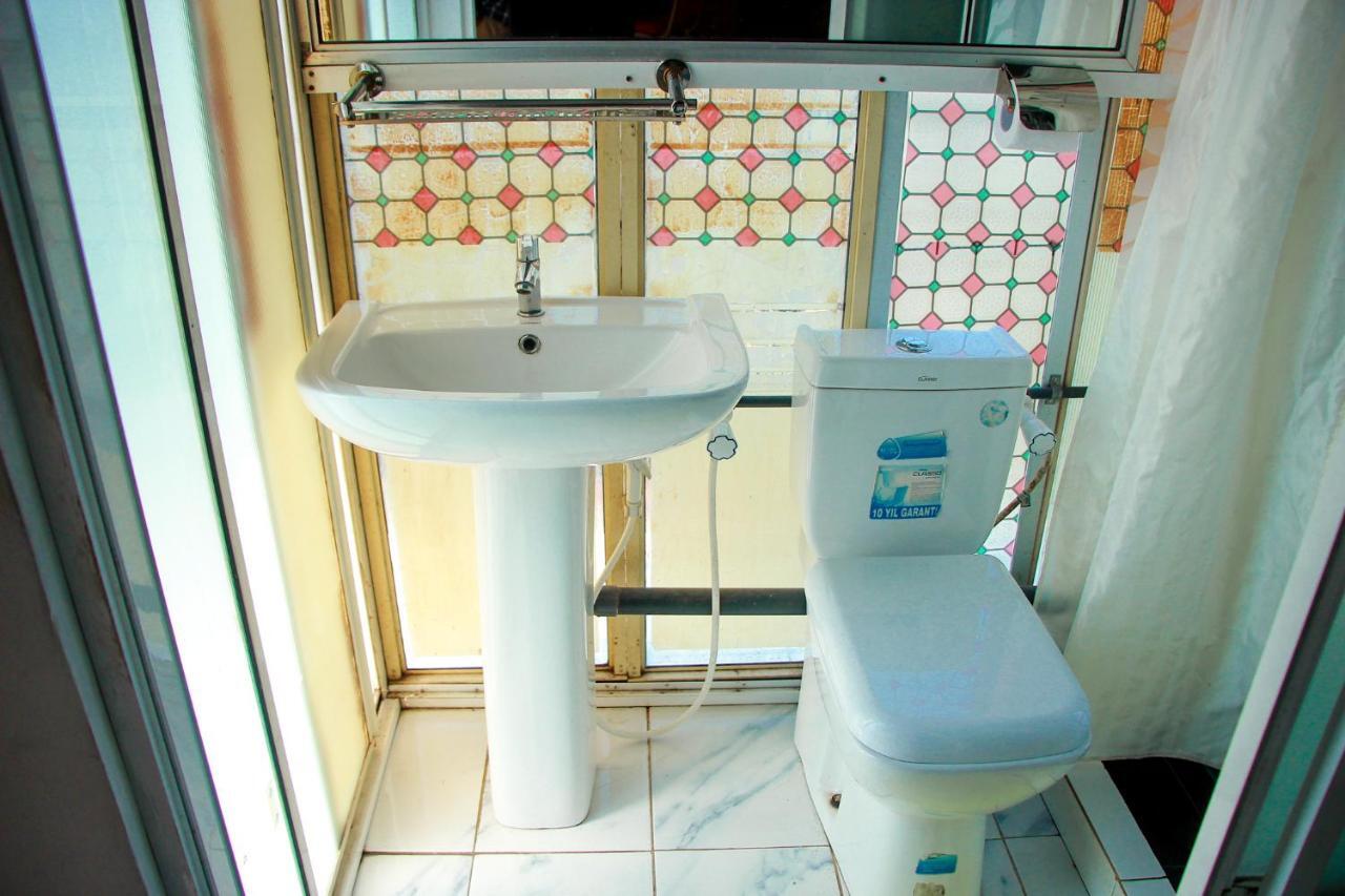 White House Apartman Wattala Szoba fotó